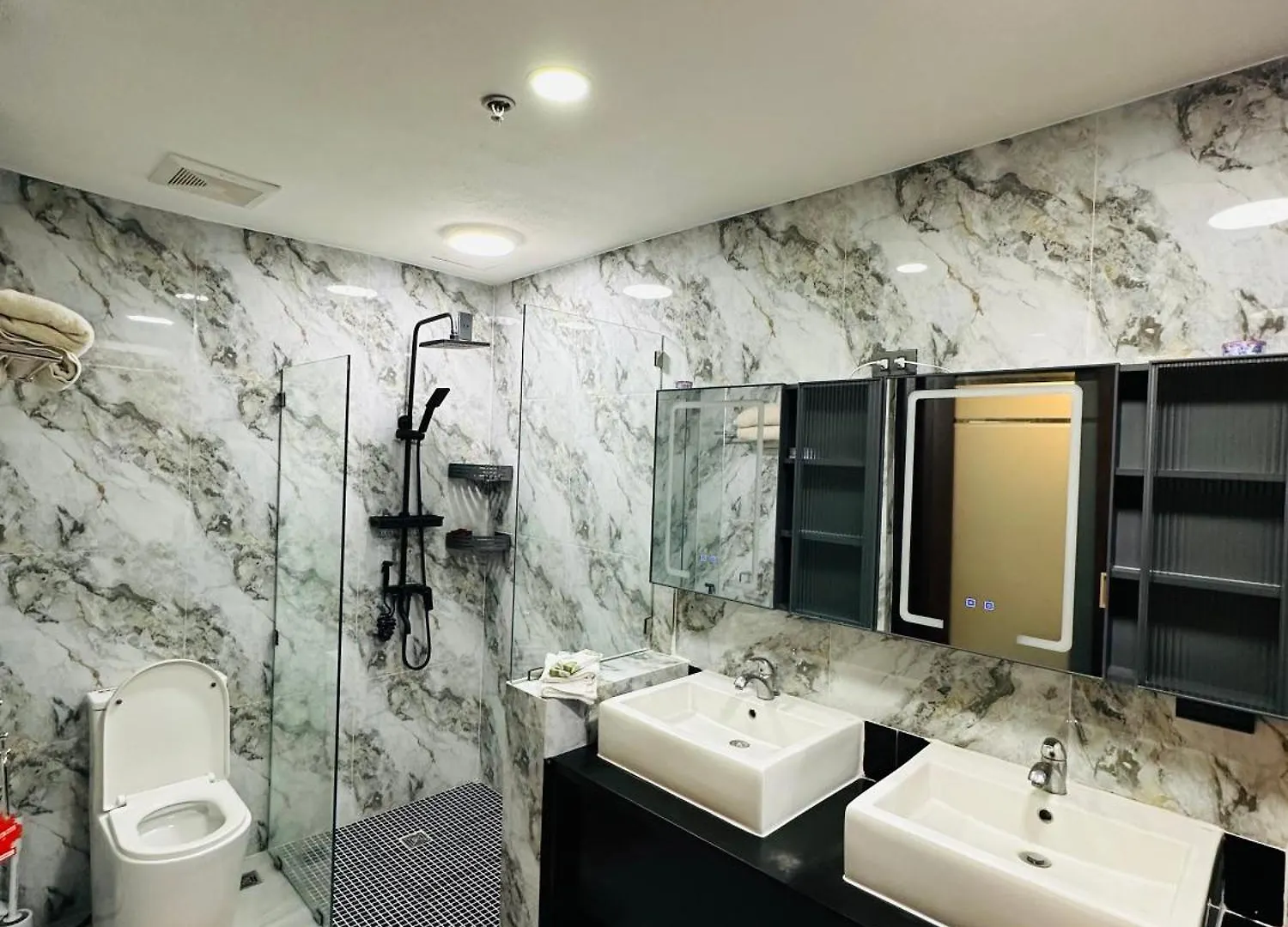 Hotel Executive Staycation Angeles