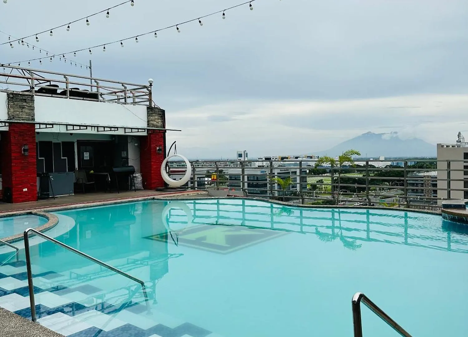 Hotel Executive Staycation Angeles
